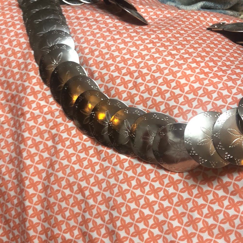 Western style stretch belt